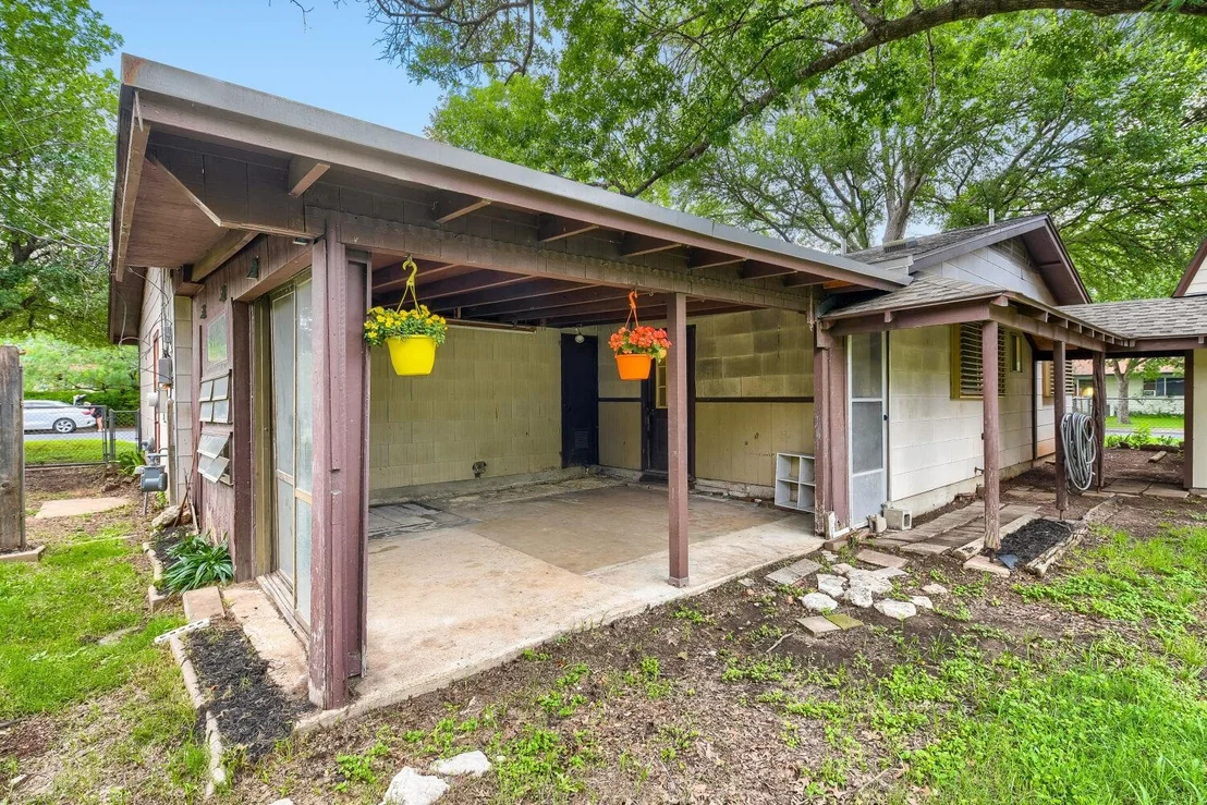 Photo of 5001 Creekline DR