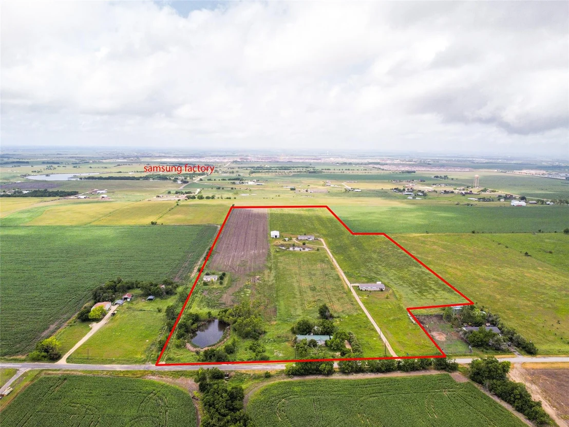 Photo of 900 County Road 406 RD