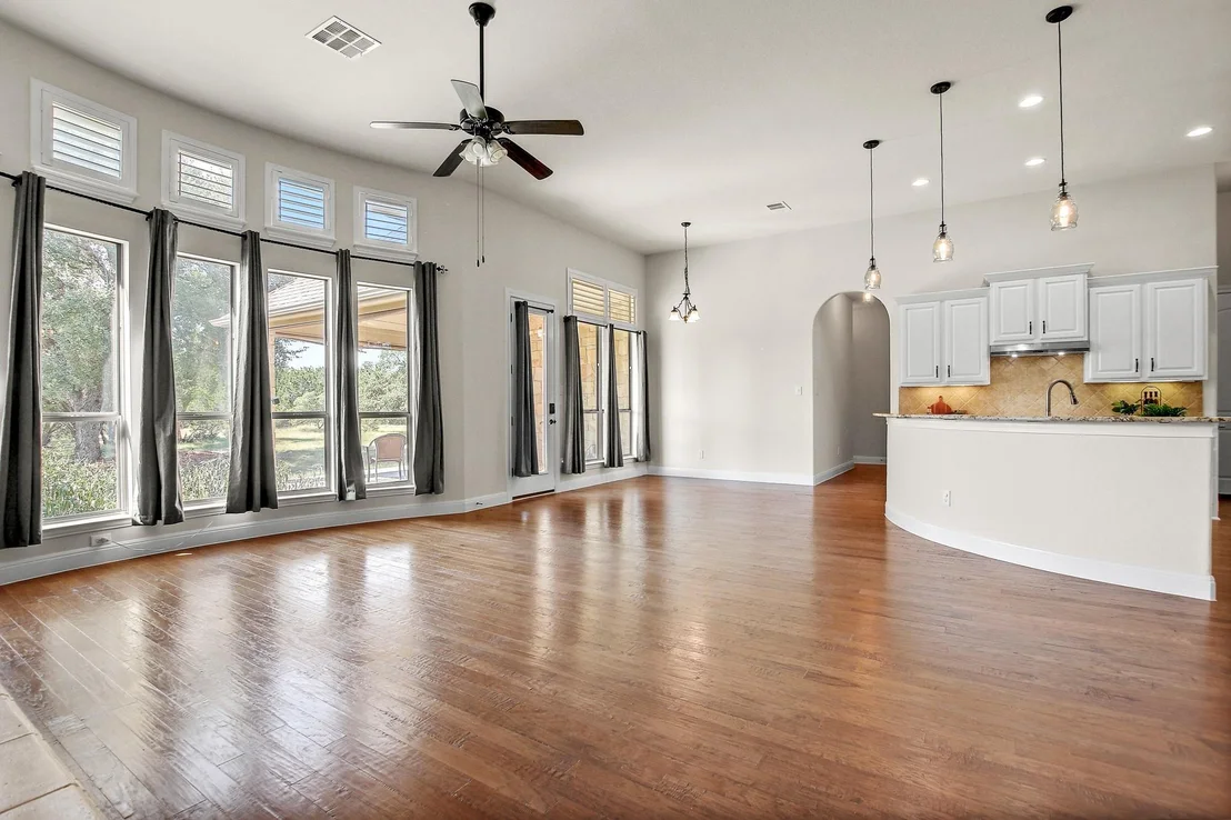 Photo of 272 Pine Post CV