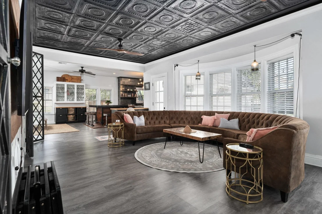 Photo of 445 N Wall ST