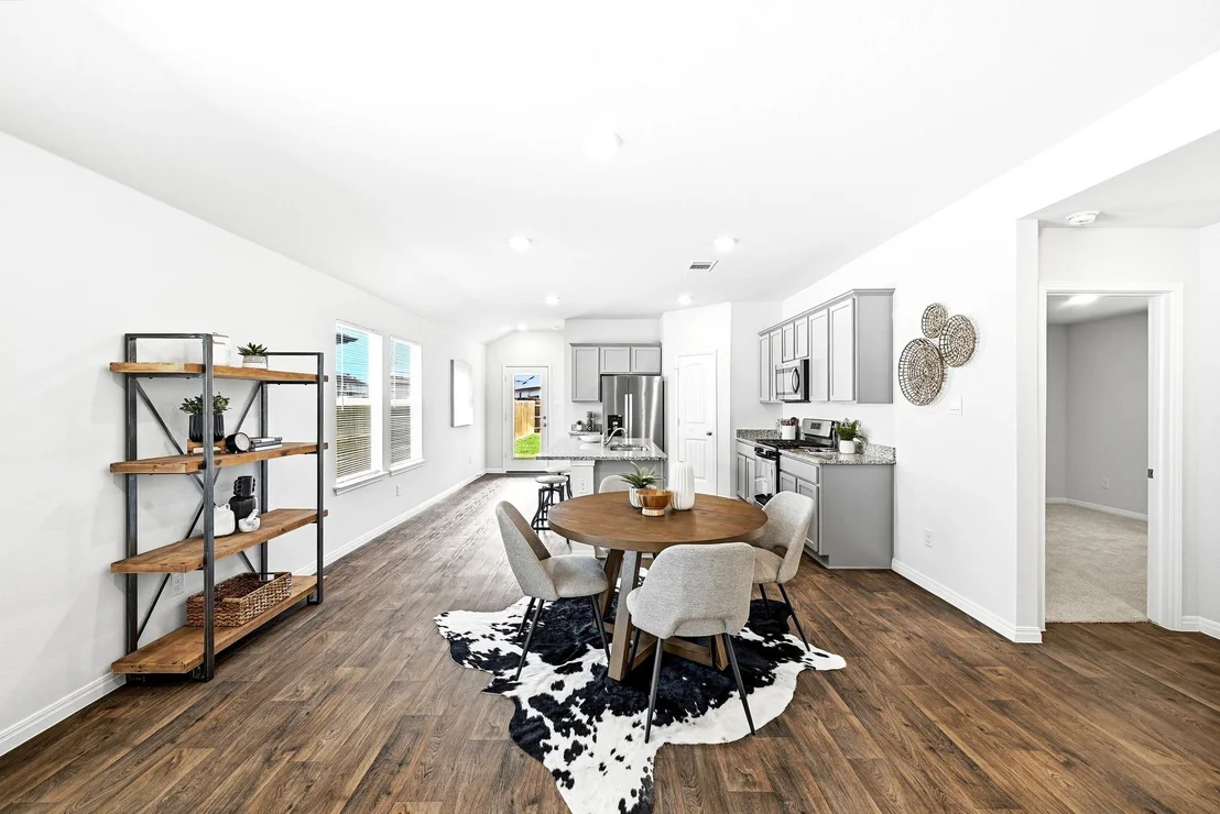 Photo of 643 Evergreen Sumac LOOP