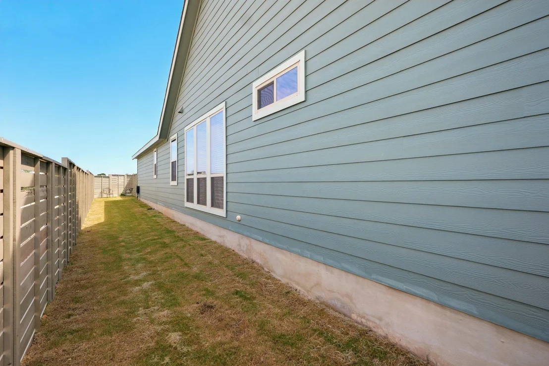 Photo of 210 Weaver LN