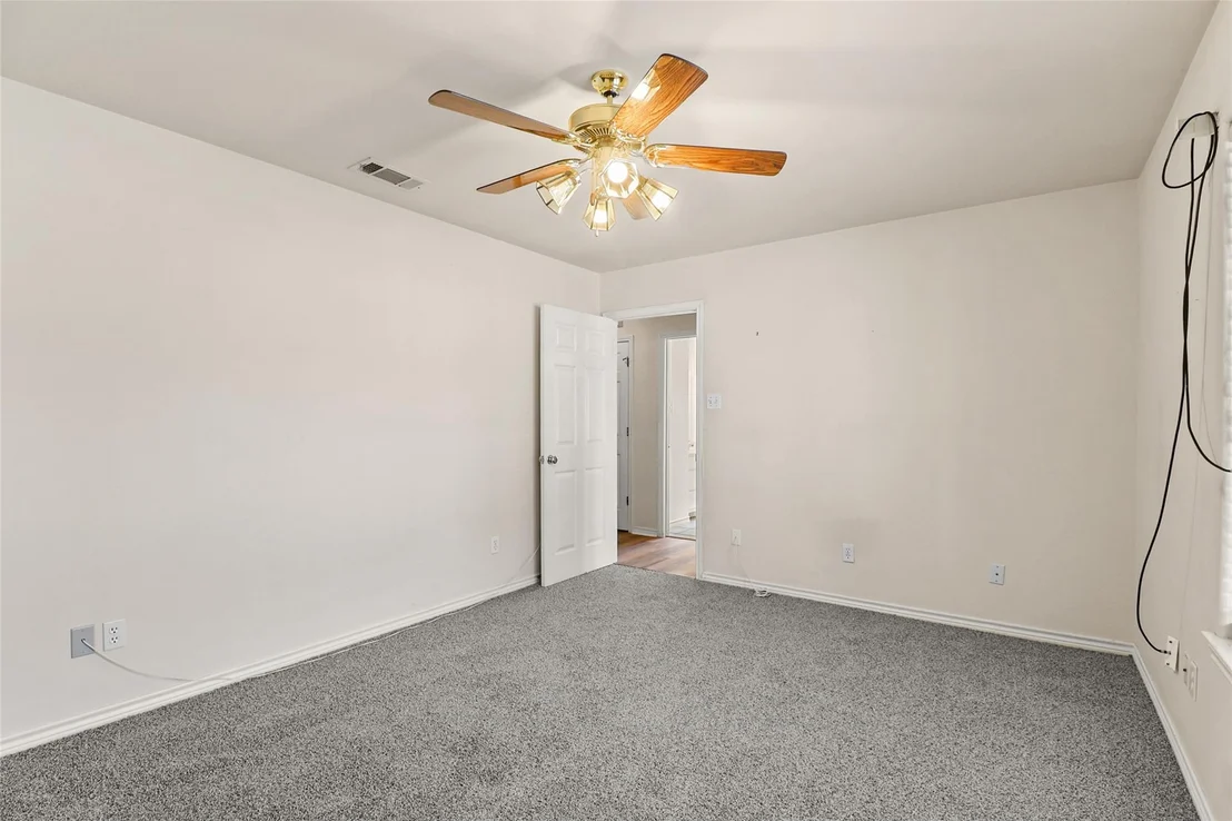 Photo of 309 Delaware Springs BLVD