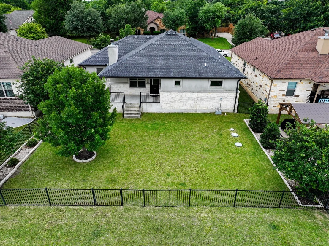 Photo of 325 OW Lowrey DR