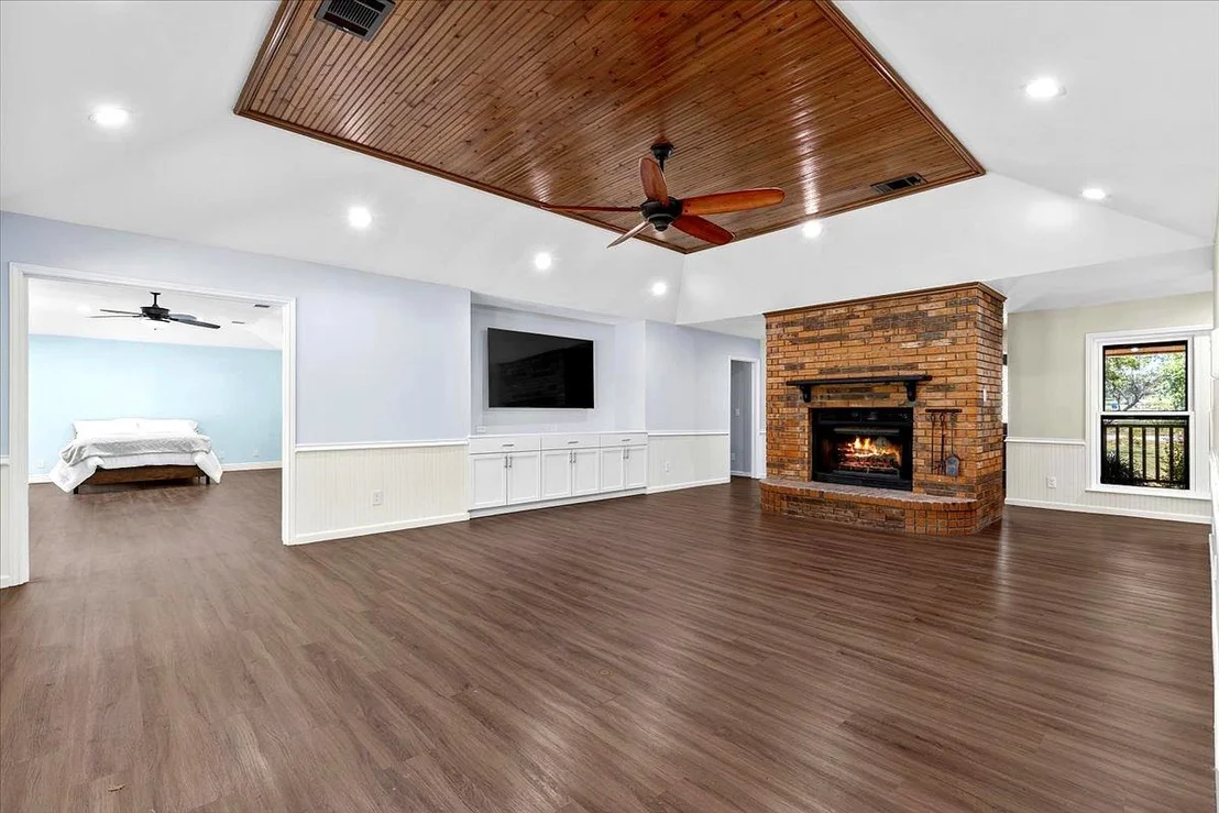 Photo of 154 Shoreline DR
