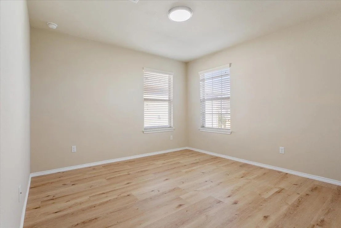 Photo of 1024 Chad LOOP