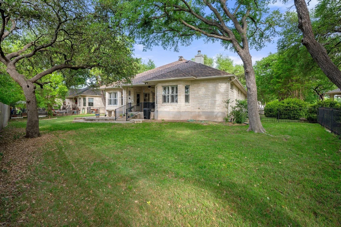Photo of 106 Brazos DR