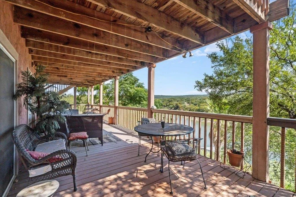 Photo of 3615 Peninsular DR