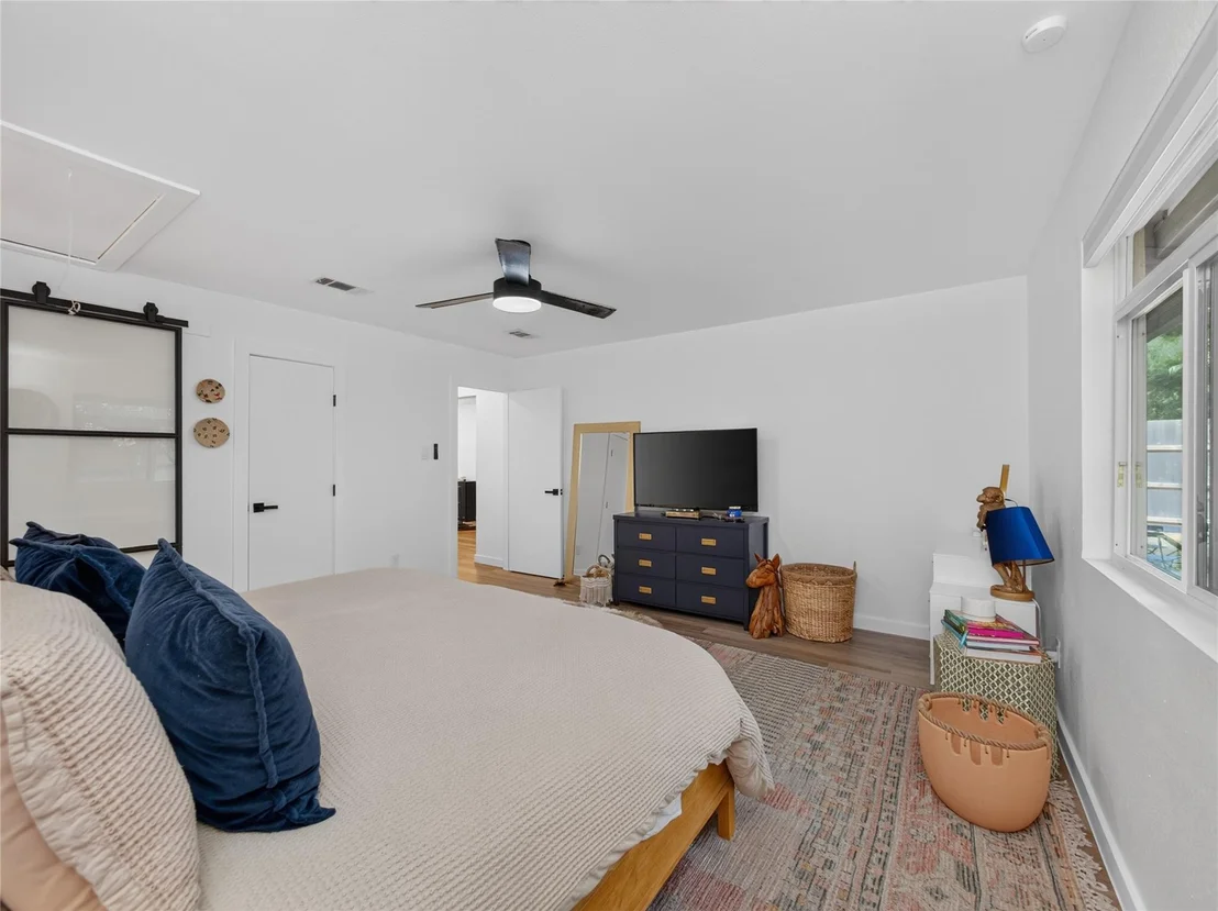 Photo of 2102 Lear LN