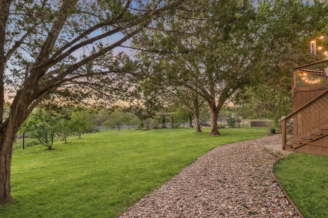 Photo of 300 Wesley Ridge DR