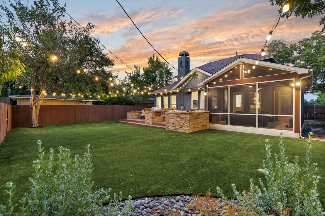 Photo of 2903 Village DR
