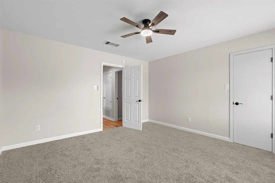 Photo of 724 Lavaca LOOP
