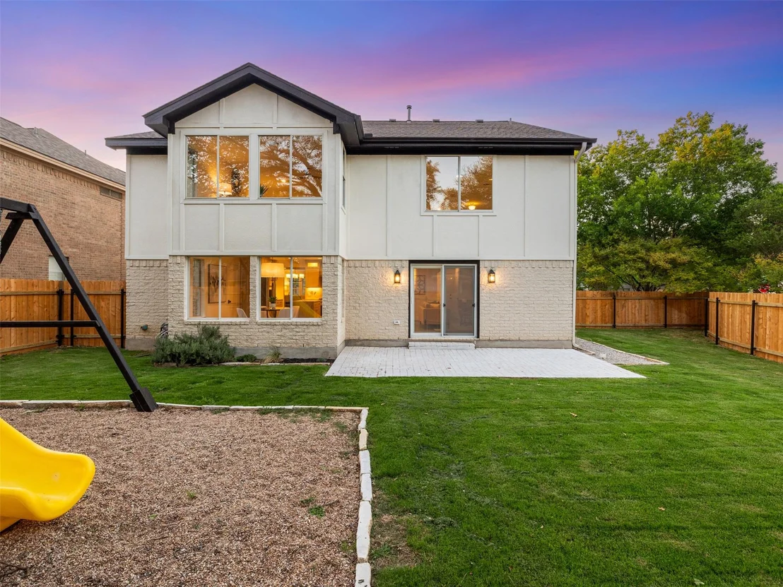 Photo of 2419 Willow WAY