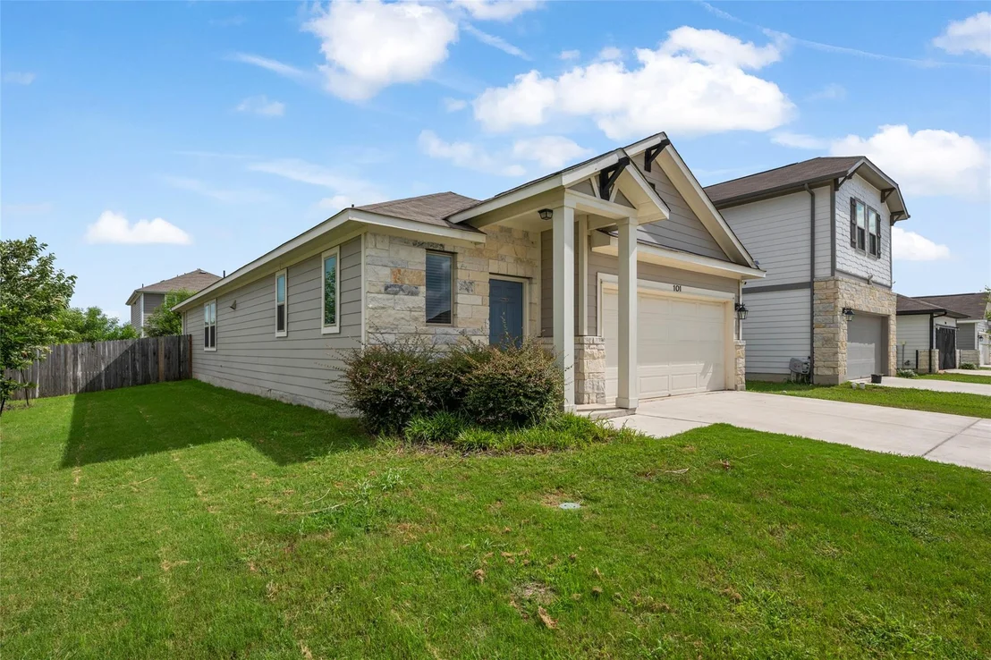 Photo of 101 Quiet Man DR