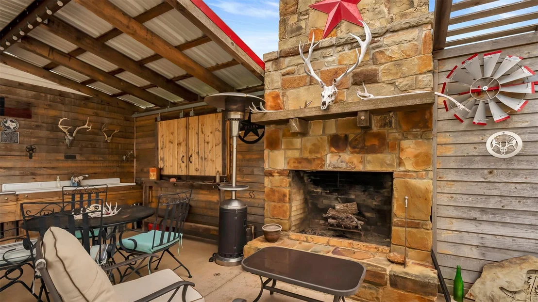 Photo of 7945 County Road 202
