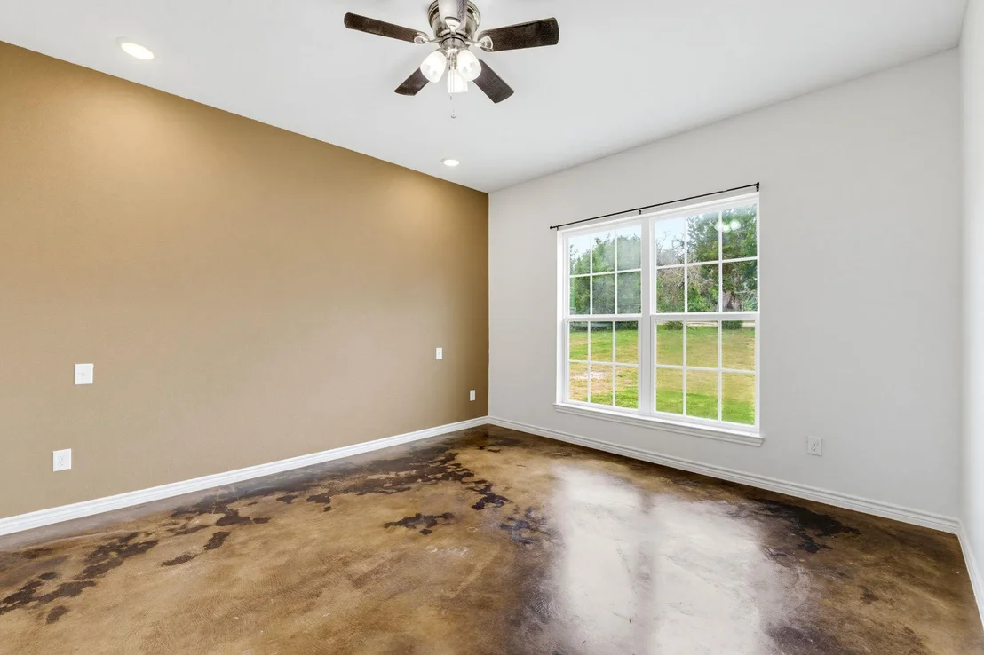 Photo of 1110 County Road 1045