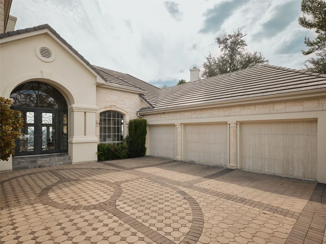 Photo of 6505 W Courtyard DR