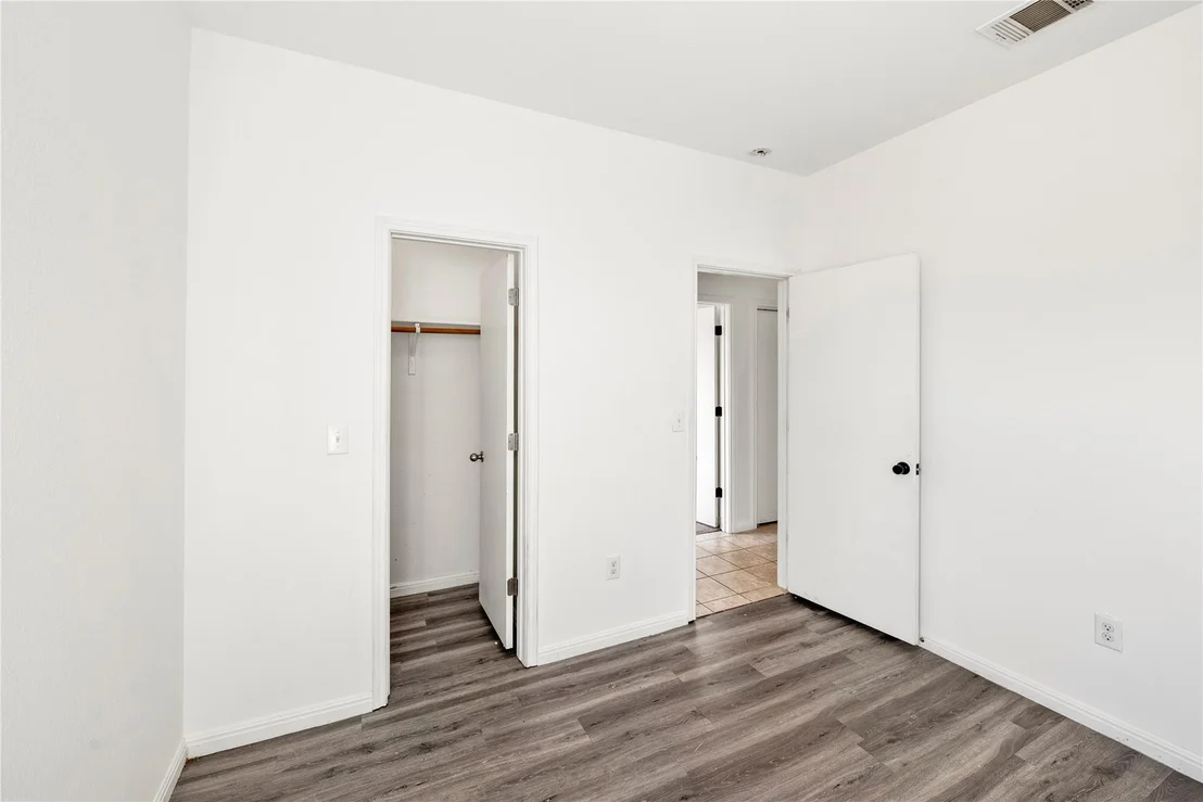 Photo of 217 Vestral RD