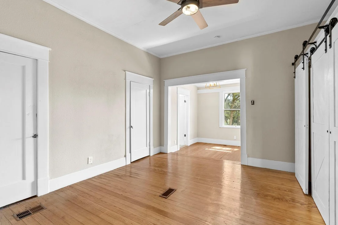 Photo of 1501 Beaver LN