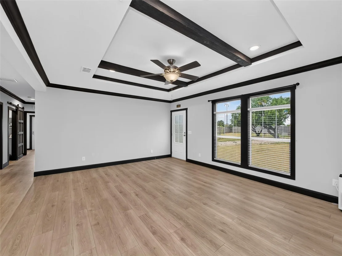 Photo of 1106 Hi Line DR