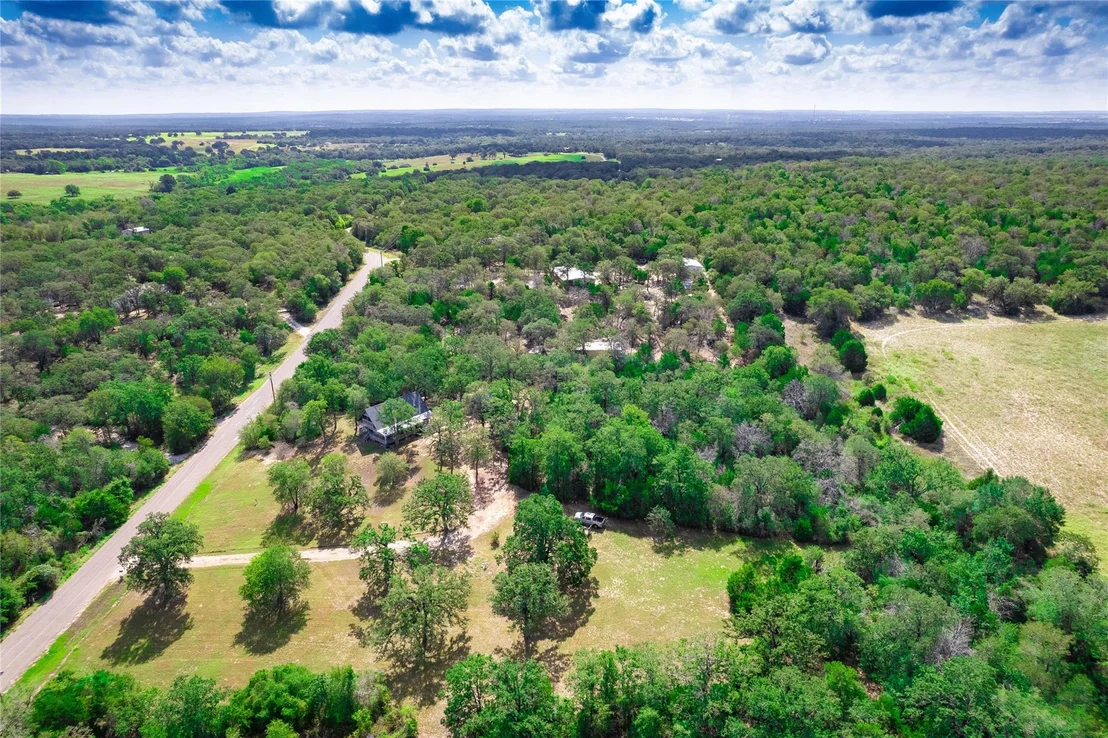 Photo of 499 Hidden Oaks DR