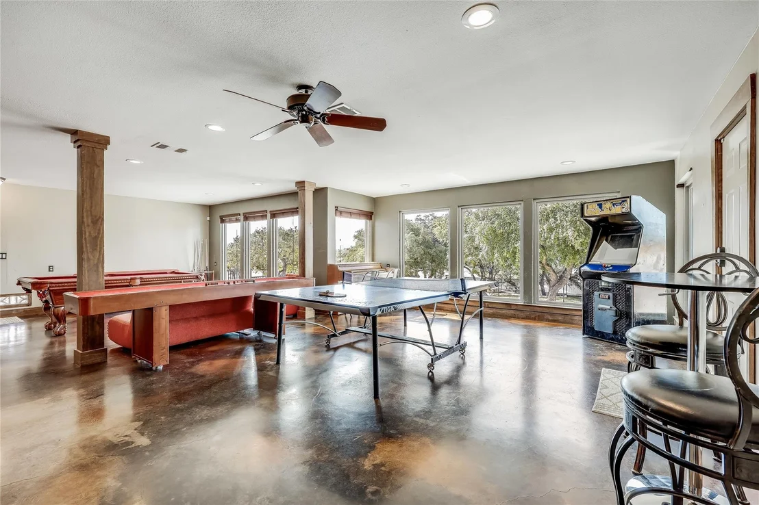 Photo of 610 Deckhouse DR
