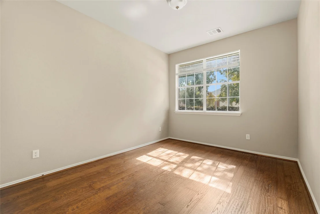 Photo of 11512 Shadow Creek DR