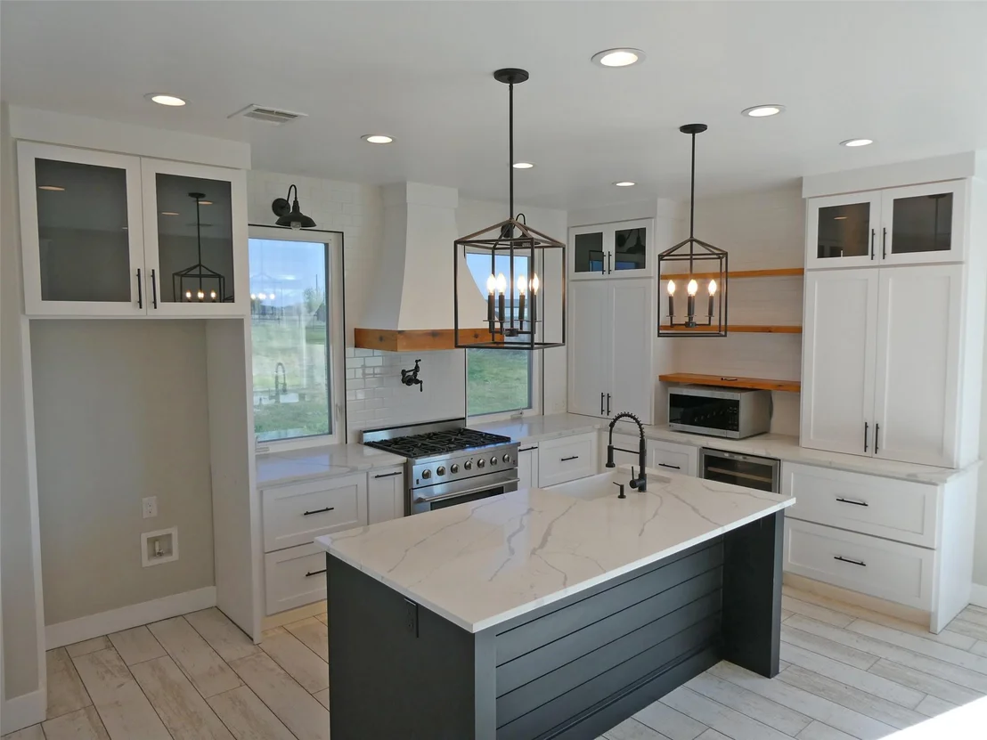 Photo of 3947 County Road 210
