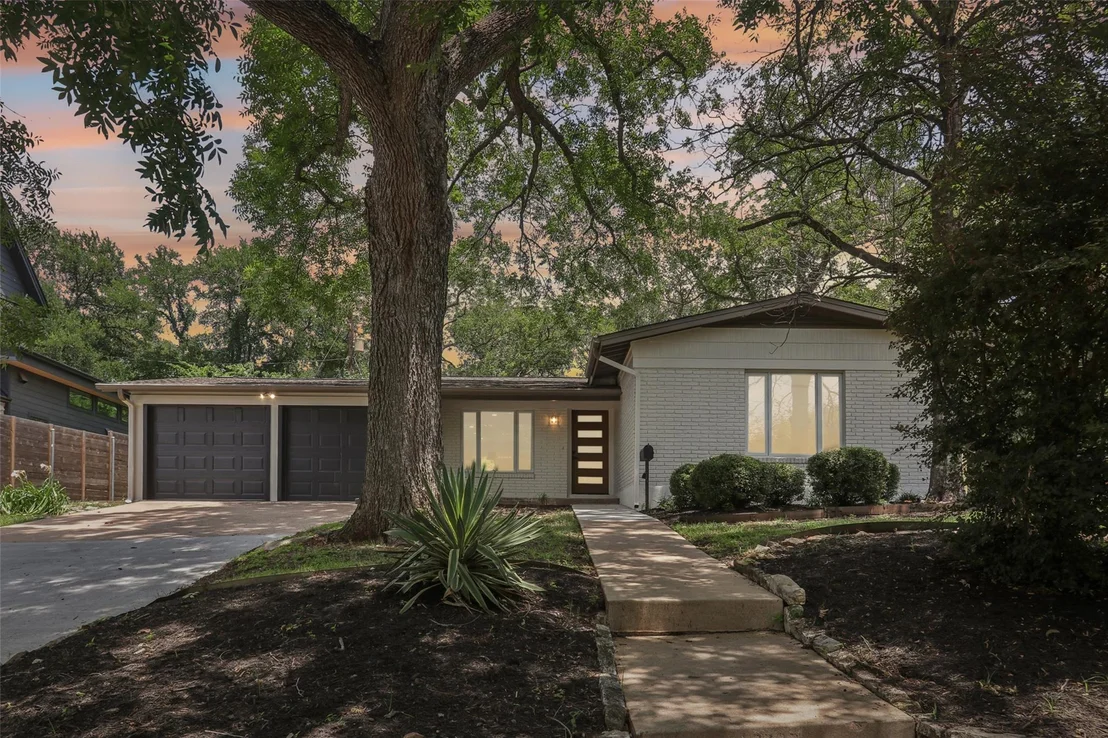 Photo of 2322 Westoak DR