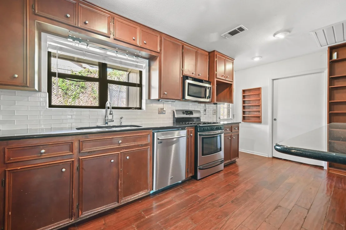 Photo of 2600 Oakhaven DR