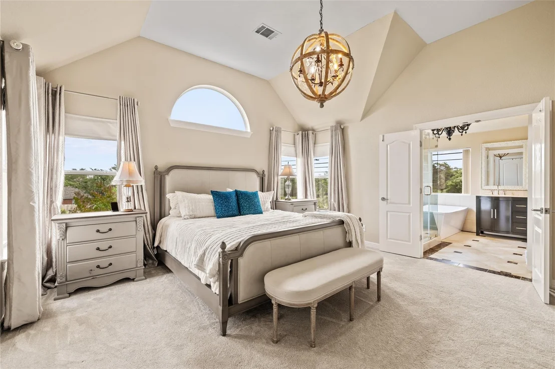 Photo of 100 S Ridge CIR