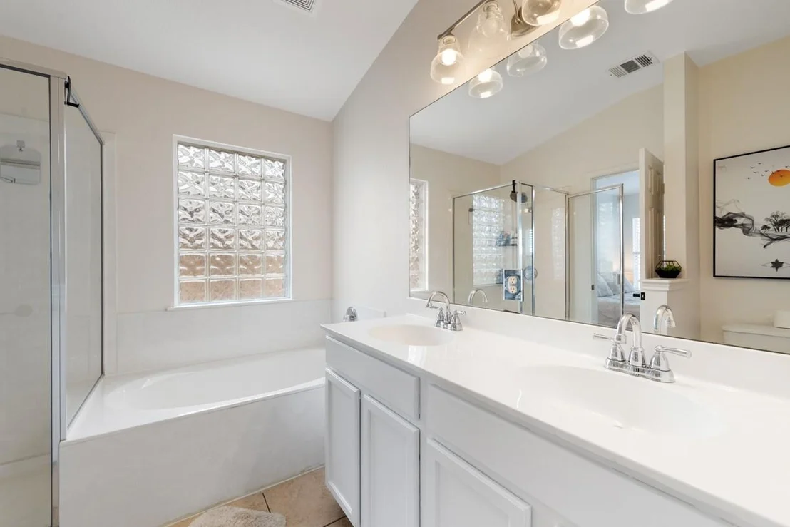 Photo of 2604 James Bausch LN