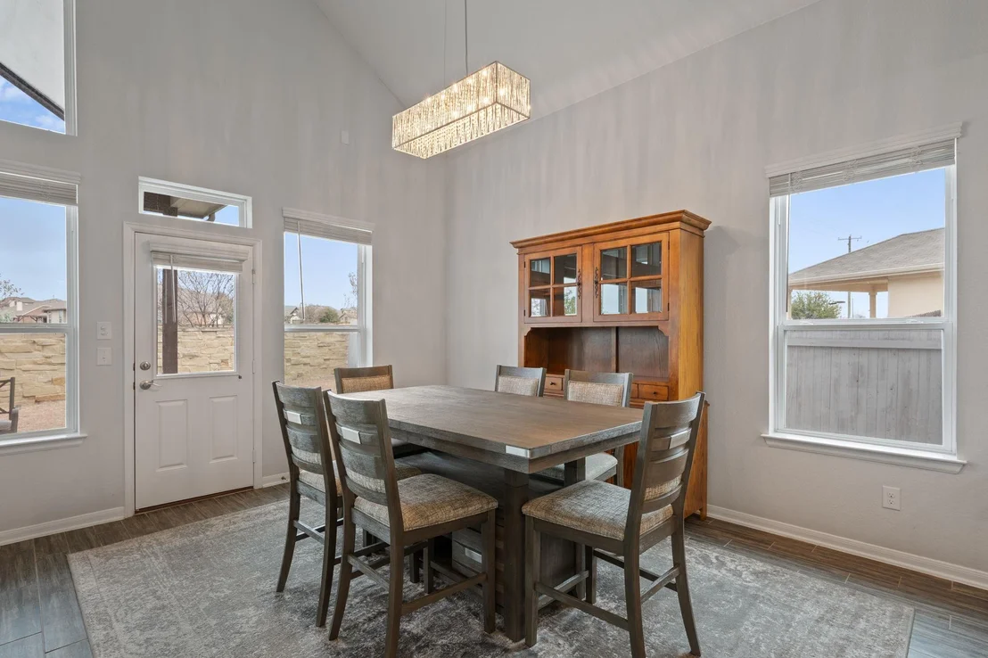 Photo of 6122 Genova PL