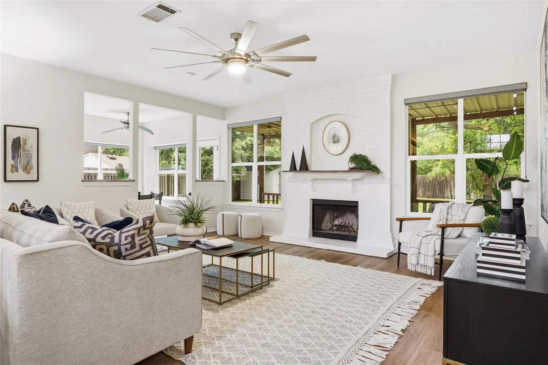 Photo of 403 Paint Brush CIR