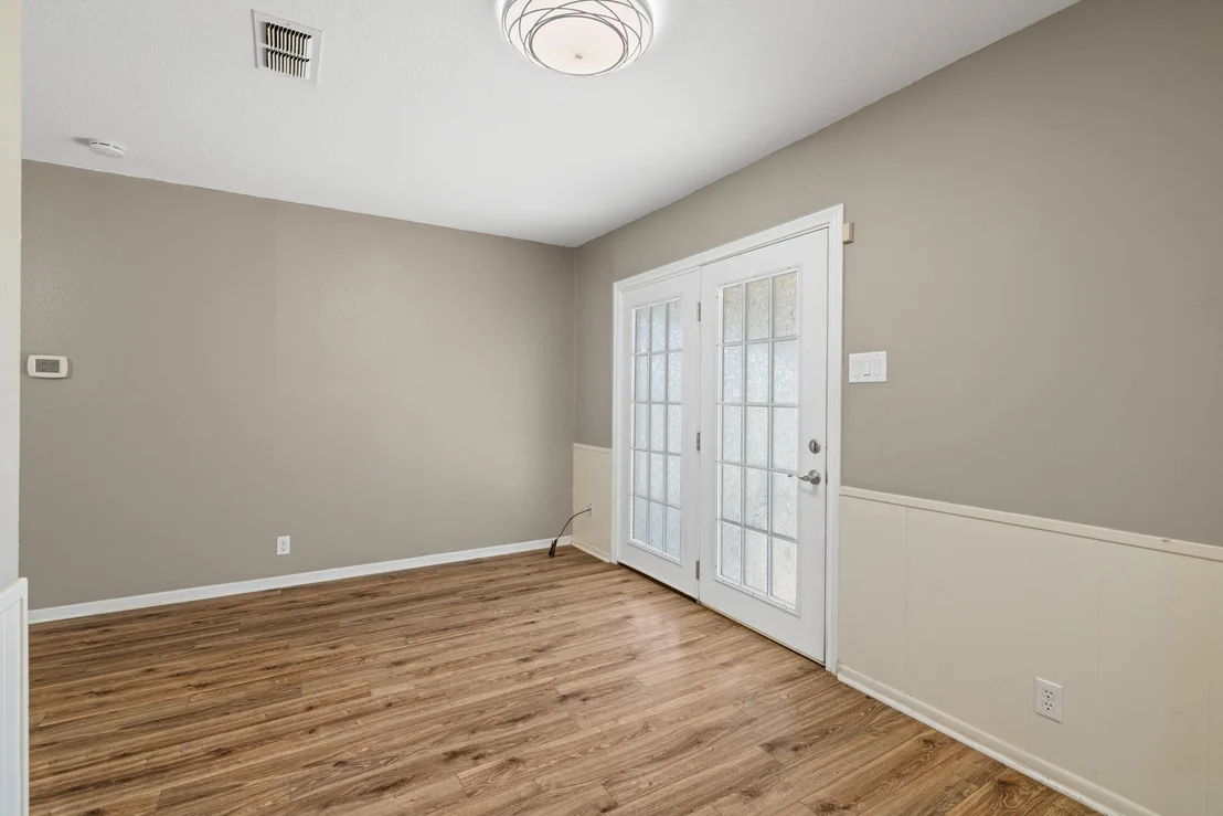 Photo of 101 Oakwood ST