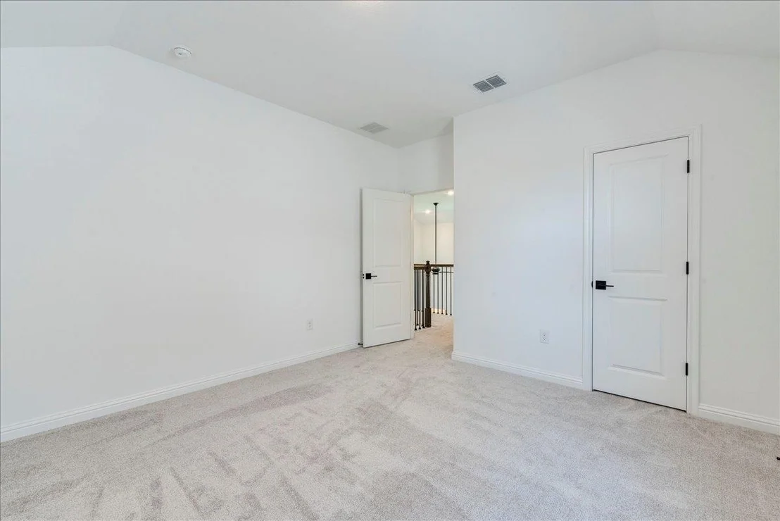 Photo of 288 Smithsonian LN