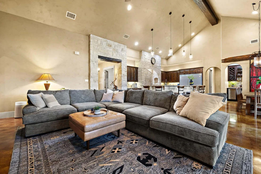 Photo of 201 Eagle Valley LN