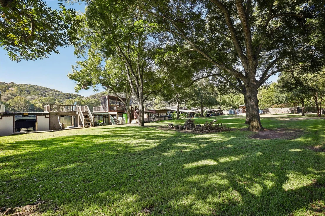 Photo of Unit 2 at 12417 River BND