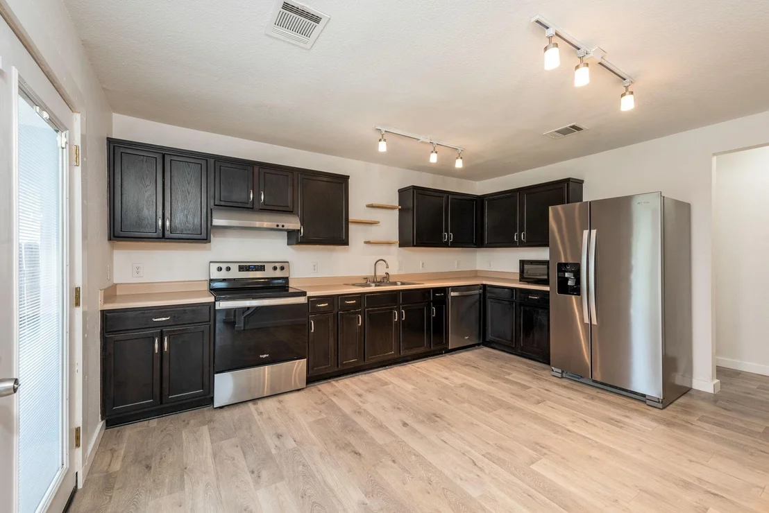 Photo of 1025 Canterbury TRL