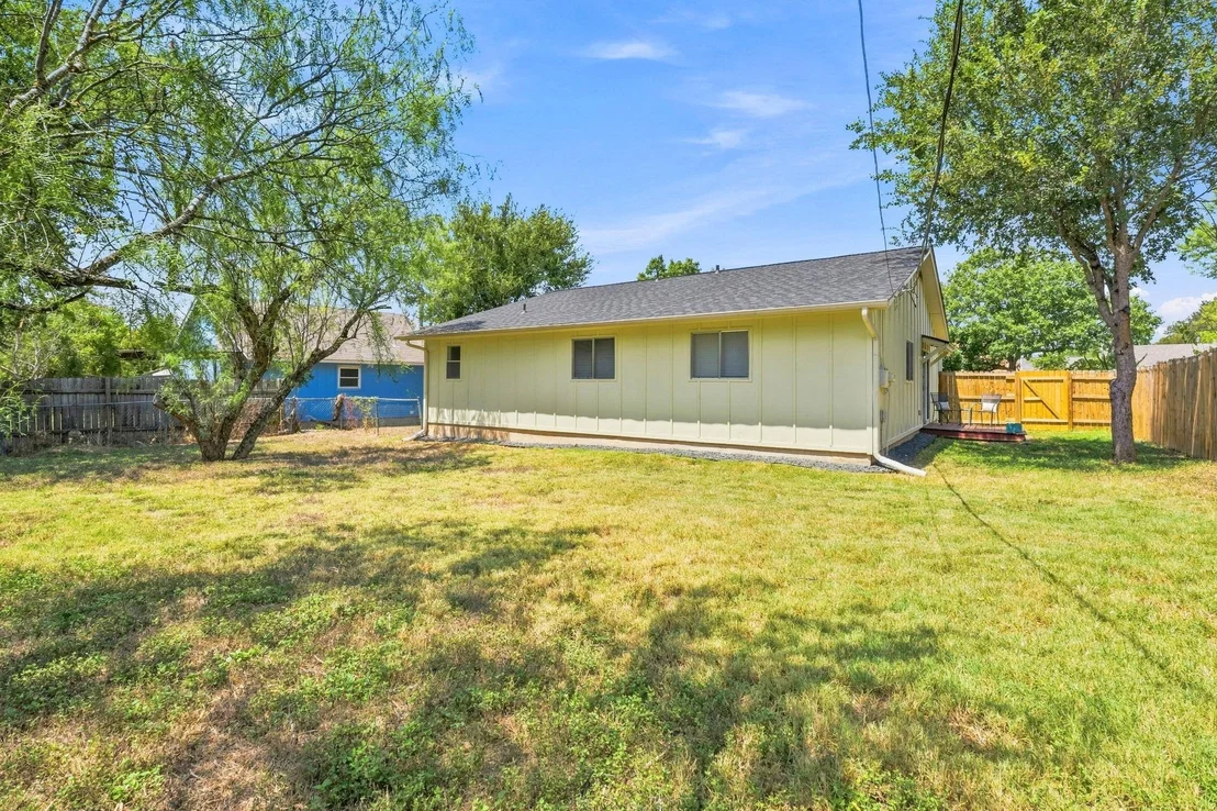 Photo of 3211 Plantation RD