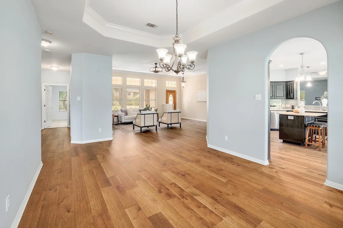 Photo of 101 Lakeview LN
