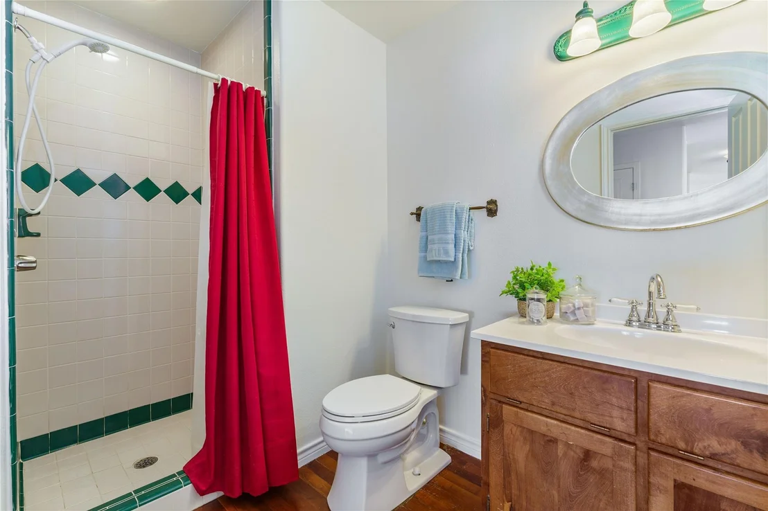 Photo of 130 Circle PT