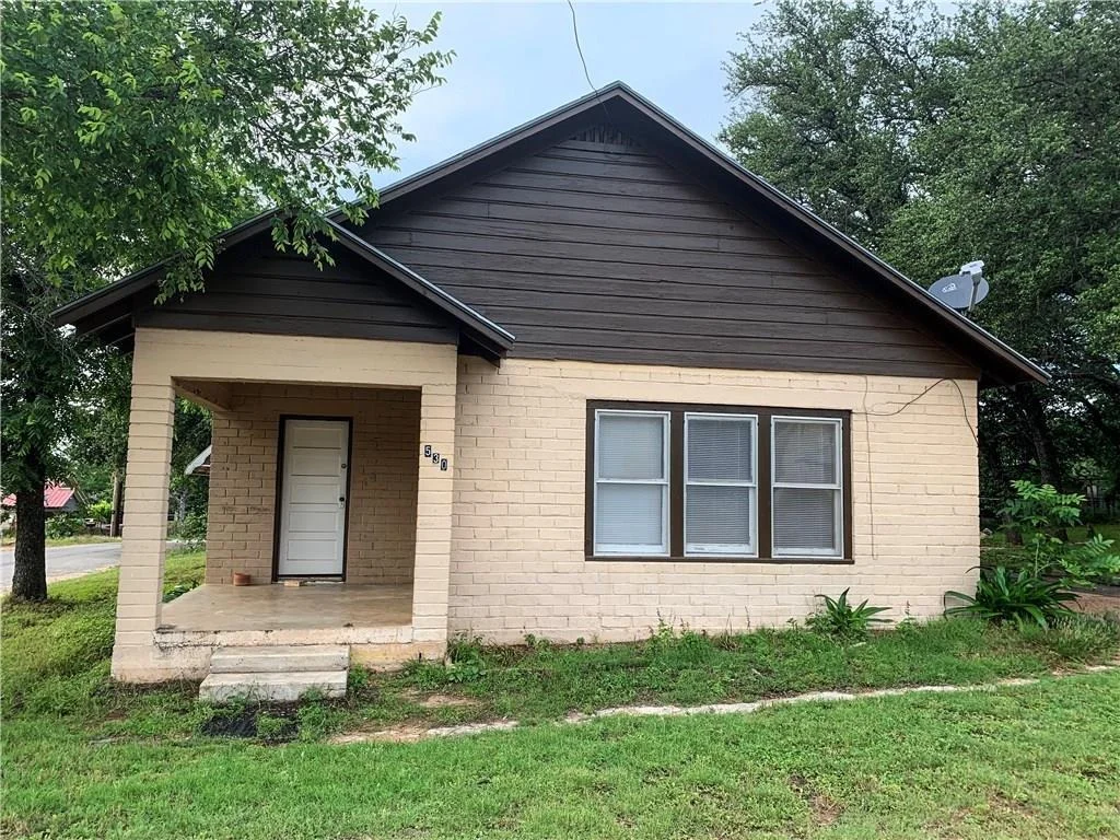 Photo of 530 Bryan Ave