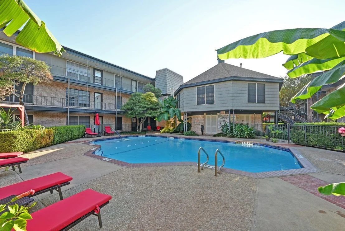 Photo of Unit 28 at 2425 Ashdale DR