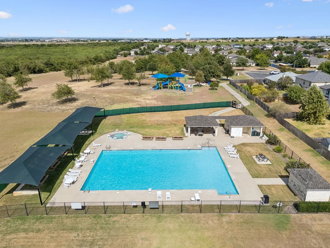 Photo of 505 Pinnacle DR