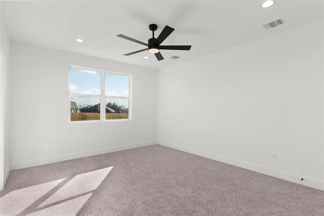 Photo of 105 Carmen CV
