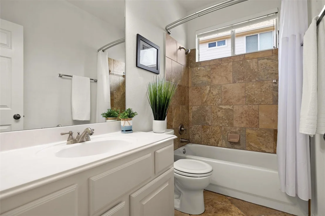Photo of 120 Palisade DR