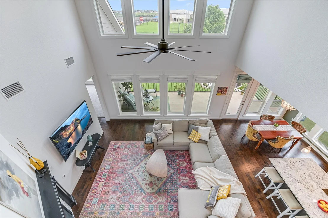 Photo of 912 Hornsby HOLW