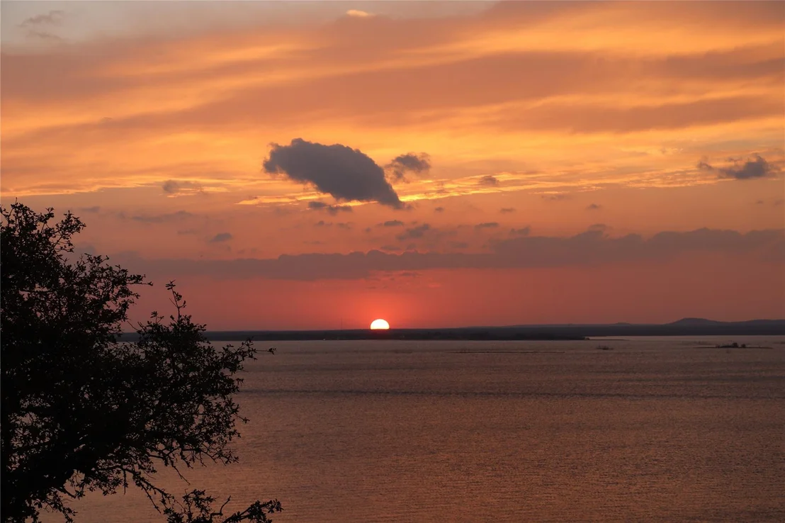 Photo of 4401 Sunset Cliff RD