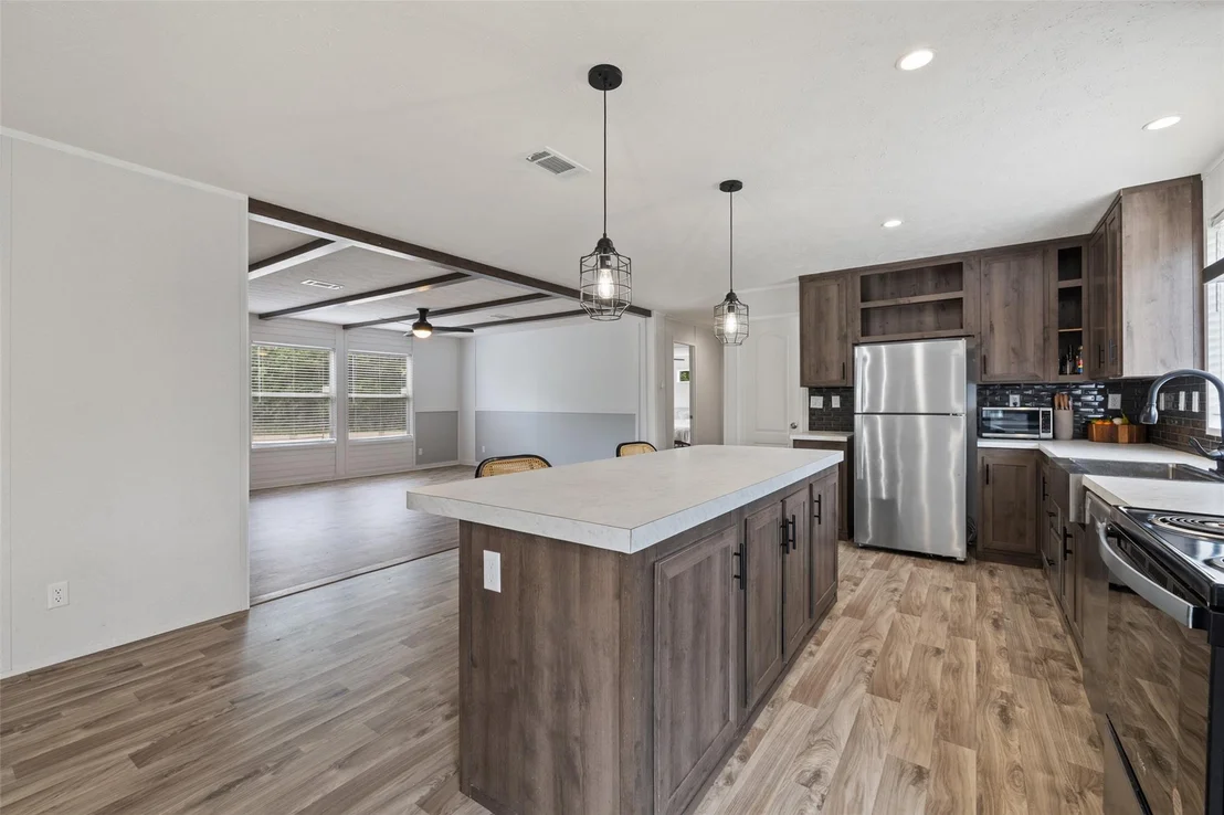 Photo of 281 Green Oaks DR